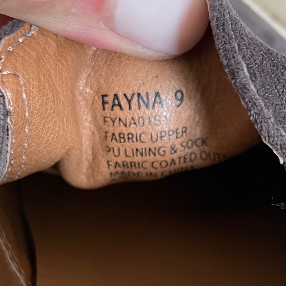 EUC Steve Madden Fayna Faux suede slip on shoe - Picture 5 of 6